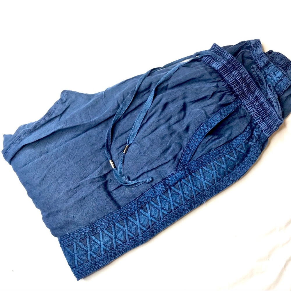 Socialite navy embroidered linen pants